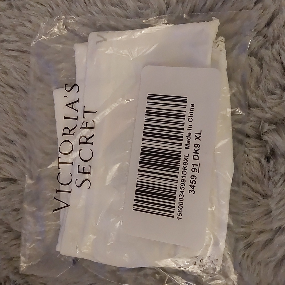 VS Thong Panties